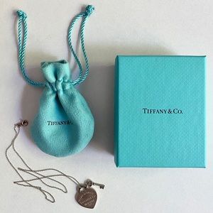 Tiffany&Co Return to Tiffany heart pendant & chain